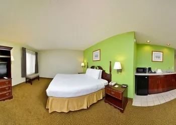 Quality Inn Warsaw I-40 hotel thumbnail 7