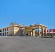 Red Roof Inn Canton, TX hotel detail image 4