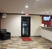 Super 8 by Wyndham Tuscaloosa hotel detail image 7