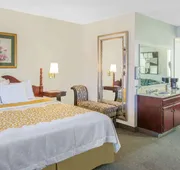 Days Inn by Wyndham Camarillo - Ventura hotel detail image 7