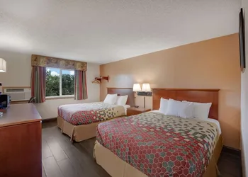 Rodeway Inn hotel thumbnail 5