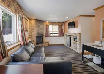 Rodeway Inn hotel thumbnail 8