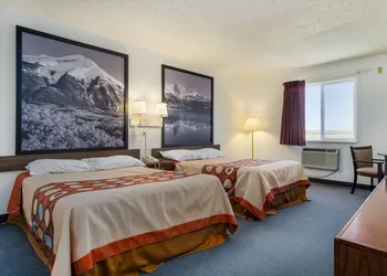 Super 8 by Wyndham Limon hotel thumbnail 7