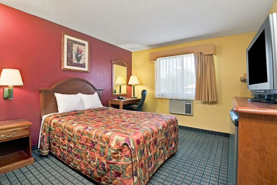 Days Inn by Wyndham Torrington hotel detail image 6