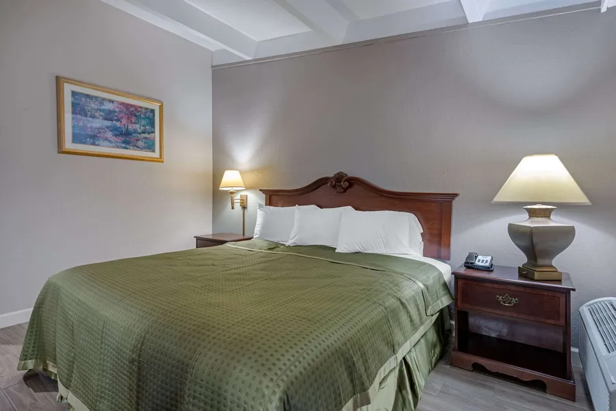 Rodeway Inn Clermont North hotel detail image 6