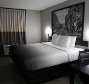 Super 8 by Wyndham Savannah hotel detail image 5