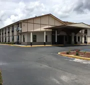 Super 8 by Wyndham Waycross GA hotel detail image 3