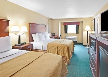 Ramada by Wyndham Kittery hotel thumbnail 4