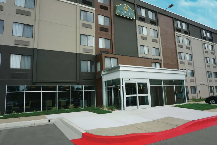 La Quinta Inn & Suites by Wyndham Baltimore N / White Marsh hotel detail image 2