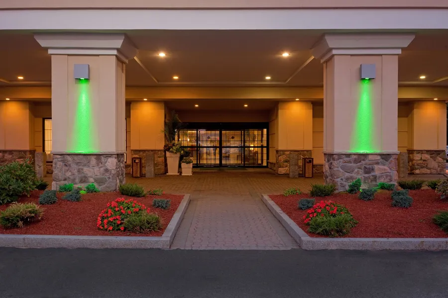 Holiday Inn Hotel & Suites Boston - Peabody by IHG hotel detail image 2