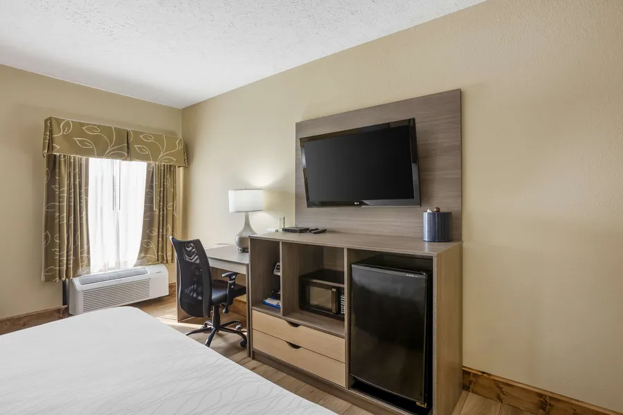 Best Western Plus Springfield Airport Inn hotel detail image 6