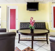 Econo Lodge Inn & Suites Matthews - Charlotte hotel detail image 4
