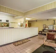 Econo Lodge Inn & Suites Lugoff hotel detail image 7