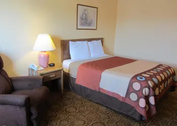 Super 8 by Wyndham Dalhart hotel thumbnail 5