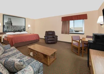 Super 8 by Wyndham Dalhart hotel thumbnail 7