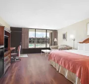Baymont by Wyndham Paris hotel detail image 3