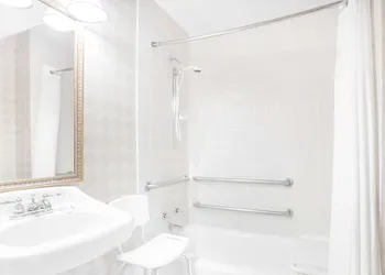 Baymont by Wyndham Paris hotel thumbnail 5