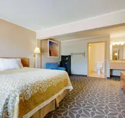 Days Inn by Wyndham Fairmont hotel detail image 5