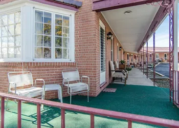 Americas Best Value Inn hotel thumbnail 6