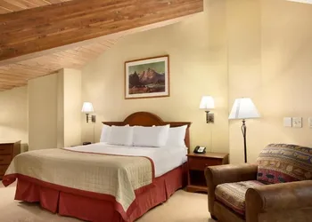 Pinedale Hotel & Suites hotel thumbnail 7