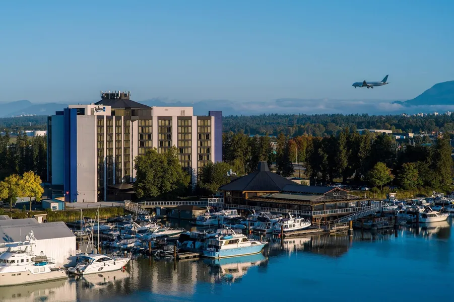 Radisson Blu Vancouver Airport Hotel & Marina hotel detail image 6