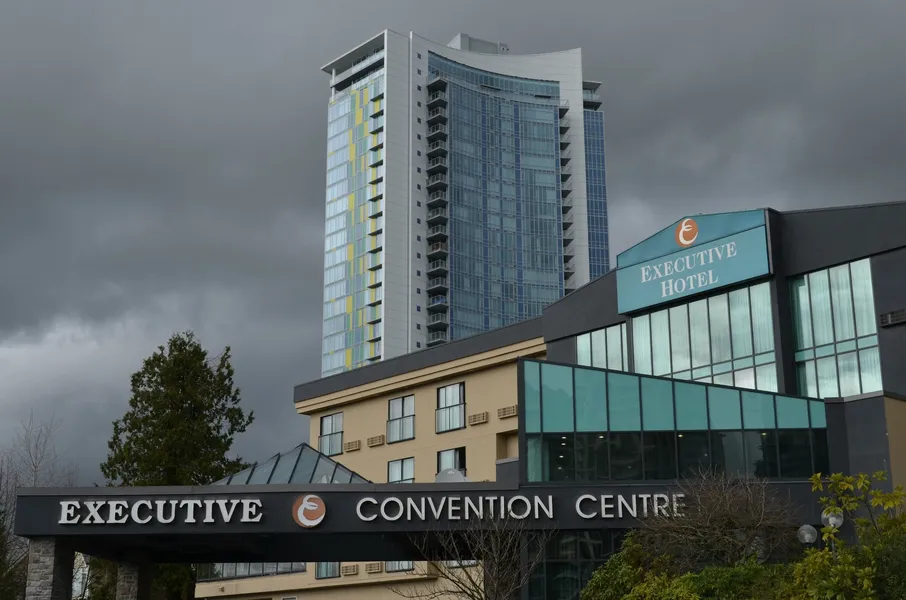 Executive Suites Hotel Metro Vancouver hotel detail image 2