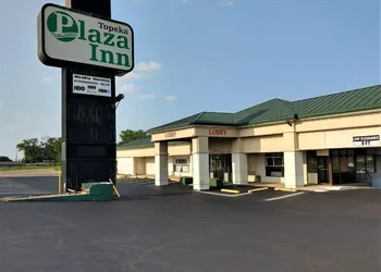 Topeka Plaza Inn hotel thumbnail 4