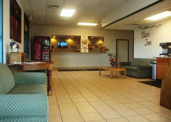 Topeka Plaza Inn hotel thumbnail 7