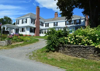Brewster Inn hotel thumbnail 6