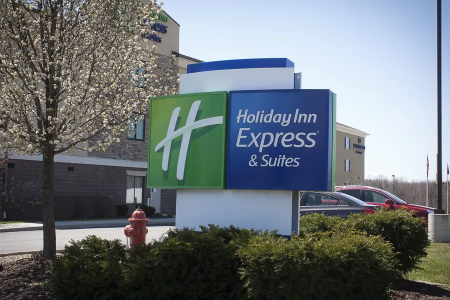 Holiday Inn Express & Suites Youngstown West - Austintown by IHG hotel detail image 2