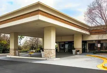 Clarion Inn hotel thumbnail 2