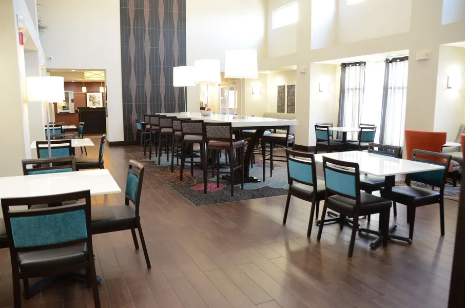 Hampton Inn & Suites Chicago Southland-Matteson hotel detail image 2