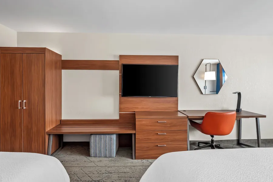 Holiday Inn Express & Suites Detroit Northwest - Livonia by IHG hotel detail image 6