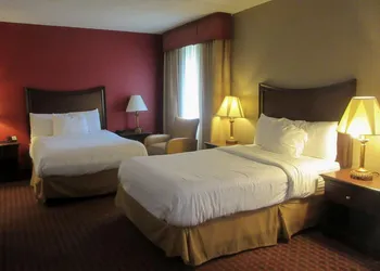 Quality Inn & Suites hotel thumbnail 3