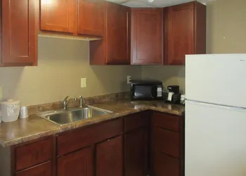 Quality Inn & Suites hotel thumbnail 8