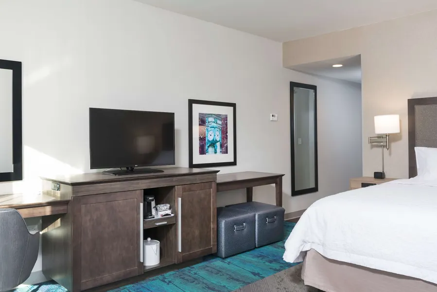 Hampton Inn & Suites Chicago Schaumburg hotel detail image 6