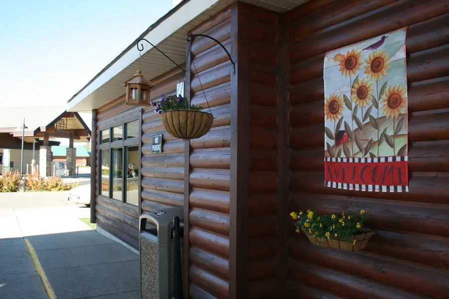 Yellowstone Lodge hotel detail image 2