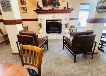 Yellowstone Lodge hotel thumbnail 8