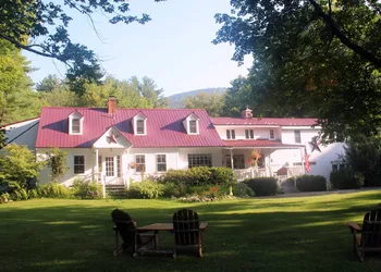 The Buttonwood Inn on Mt. Surprise hotel thumbnail 3