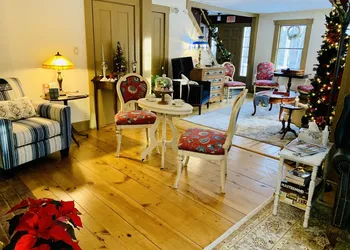 The Buttonwood Inn on Mt. Surprise hotel thumbnail 6