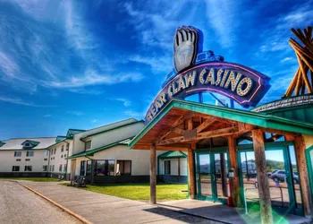 Bear Claw Casino & Hotel hotel thumbnail 2