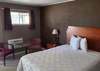 Country INN hotel thumbnail 5