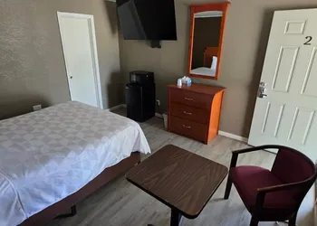 Country INN hotel thumbnail 6