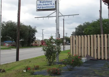 Sportsman Motel hotel thumbnail 3