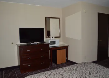 Economy INN hotel thumbnail 8