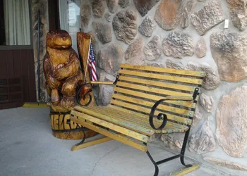 Otter Creek Inn hotel thumbnail 2