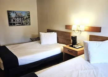 Otter Creek Inn hotel thumbnail 6