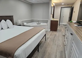 Otter Creek Inn hotel thumbnail 8
