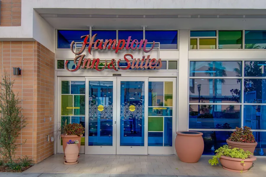 Hampton Inn & Suites Los Angeles - Glendale hotel detail image 6