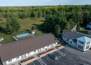 Sister Bay Inn hotel thumbnail 7